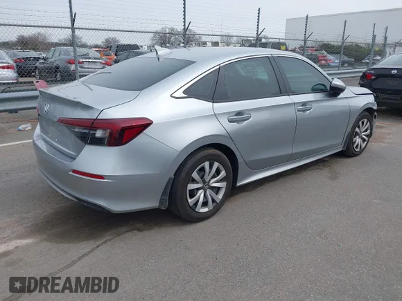 ✅ 2025 Honda Civic LX • VIN: 2HGFE2F28SH593459 • Лот: 44445444. Опубліковано раніше на IAAI з пробігом 8 236 миль. Безкоштовний доступ до архіву аукціонних продажів зі США та докладний звіт про історію автомобіля на DreamBid. Зображення 4.
