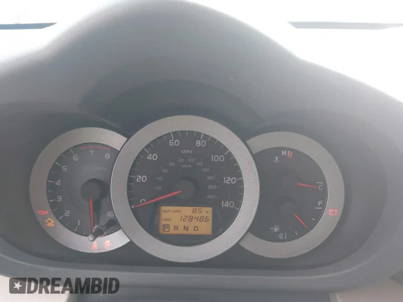 ✅ 2006 Toyota RAV4 • VIN: JTMZD33VX66001781 • Lot: 44990140. Wystawiony na IAAI z przebiegiem 128 486 mil. Bezpłatny archiwum sprzedaży aukcyjnych z USA i szczegółowy raport historii pojazdu na DreamBid. Zdjęcie 7.