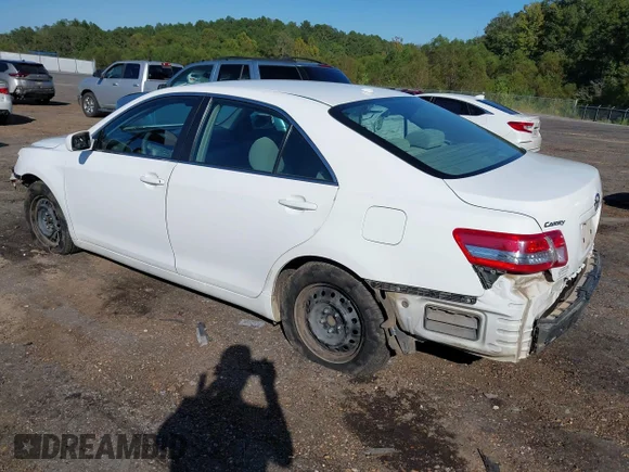 ✅ 2011 Toyota Camry LE • VIN: 4T1BF3EK5BU737544 • Lot: 43408121. Wystawiony na IAAI z przebiegiem 182 105 mil. Bezpłatny archiwum sprzedaży aukcyjnych z USA i szczegółowy raport historii pojazdu na DreamBid. Zdjęcie 3.