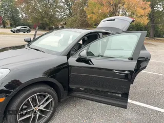 ✅ 2024 Porsche Macan • VIN: WP1AA2A52RLB02370 • Лот: 92169495. Опубликован ранее на Copart с пробегом 31 539 миль. Бесплатный доступ к архиву аукционных продаж из США и подробный отчёт об истории автомобиля на DreamBid. Изображение 12.