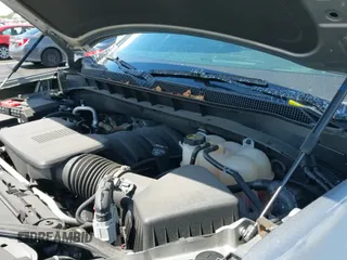 ✅ 2023 Chevrolet Tahoe LT • VIN: 1GNSCNKD7PR328493 • Lot: 42863817. Wystawiony na IAAI z przebiegiem 16 720 mil. Bezpłatny archiwum sprzedaży aukcyjnych z USA i szczegółowy raport historii pojazdu na DreamBid. Zdjęcie 20.