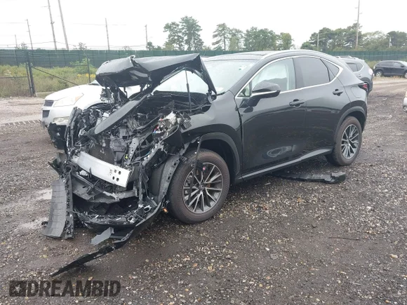 ✅ 2025 Lexus NX 350h Luxury • VIN: JTJHKCEZ4S2063905 • Lot: 43285565. Wystawiony na IAAI z przebiegiem 3 932 mil. Bezpłatny archiwum sprzedaży aukcyjnych z USA i szczegółowy raport historii pojazdu na DreamBid. Zdjęcie 2.