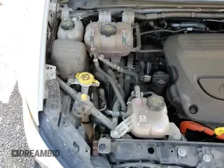 ✅ 2021 Chrysler Pacifica Hybrid Touring L • VIN: 2C4RC1L70MR590158 • Лот: 71075645. Опубликован ранее на Copart с пробегом 102 729 миль. Бесплатный доступ к архиву аукционных продаж из США и подробный отчёт об истории автомобиля на DreamBid. Изображение 15.