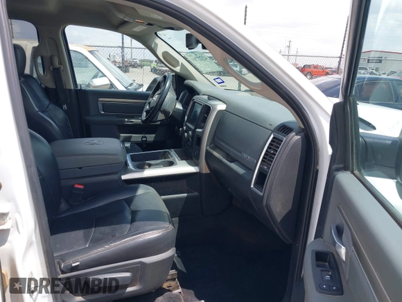 ✅ 2018 Ram 1500 Lone Star Silver • VIN: 1C6RR6LTXJS125672 • Lot: 42123789. Wystawiony na IAAI z przebiegiem 128 891 mil. Bezpłatny archiwum sprzedaży aukcyjnych z USA i szczegółowy raport historii pojazdu na DreamBid. Zdjęcie 5.