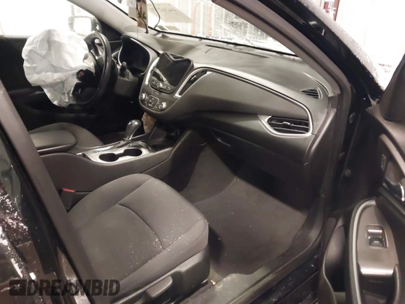 ✅ 2020 Chevrolet Malibu RS • VIN: 1G1ZG5STXLF084099 • Lot: 44242571. Wystawiony na IAAI z przebiegiem 50 165 mil. Bezpłatny archiwum sprzedaży aukcyjnych z USA i szczegółowy raport historii pojazdu na DreamBid. Zdjęcie 5.