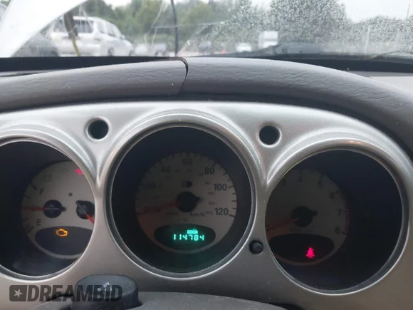 ✅ 2001 Chrysler PT Cruiser • VIN: 3C8FY4BB51T640331 • Lot: 42913410. Wystawiony na IAAI z przebiegiem 114 784 mil. Bezpłatny archiwum sprzedaży aukcyjnych z USA i szczegółowy raport historii pojazdu na DreamBid. Zdjęcie 7.