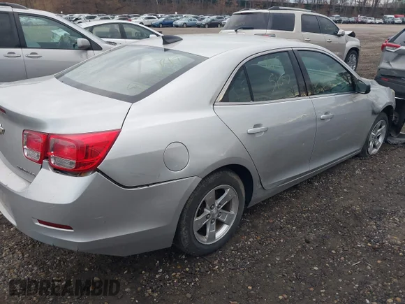 ✅ 2015 Chevrolet Malibu LS • VIN: 1G11B5SL3FF106119 • Lot: 44744422. Wystawiony na IAAI z przebiegiem Nie podano. Bezpłatny archiwum sprzedaży aukcyjnych z USA i szczegółowy raport historii pojazdu na DreamBid. Zdjęcie 4.