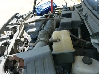 ✅ 2011 Ford F-350 XL • VIN: 1FTBF3A67BEA18111 • Lot: 42878583. Wystawiony na IAAI z przebiegiem 197 161 mil. Bezpłatny archiwum sprzedaży aukcyjnych z USA i szczegółowy raport historii pojazdu na DreamBid. Zdjęcie 19.