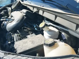 ✅ 2019 Ford Transit • VIN: 1FTYR1YM2KKA26600 • Lot: 42071985. Wystawiony na IAAI z przebiegiem 141 993 mil. Bezpłatny archiwum sprzedaży aukcyjnych z USA i szczegółowy raport historii pojazdu na DreamBid. Zdjęcie 18.