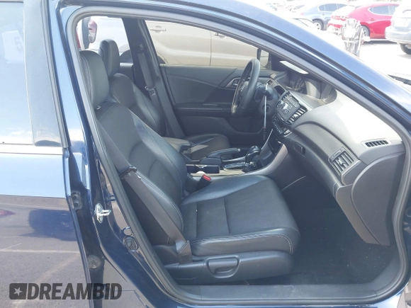 ✅ 2016 Honda Accord Sport • VIN: 1HGCR2F55GA246792 • Lot: 45044731. Wystawiony na IAAI z przebiegiem 123 233 mil. Bezpłatny archiwum sprzedaży aukcyjnych z USA i szczegółowy raport historii pojazdu na DreamBid. Zdjęcie 5.