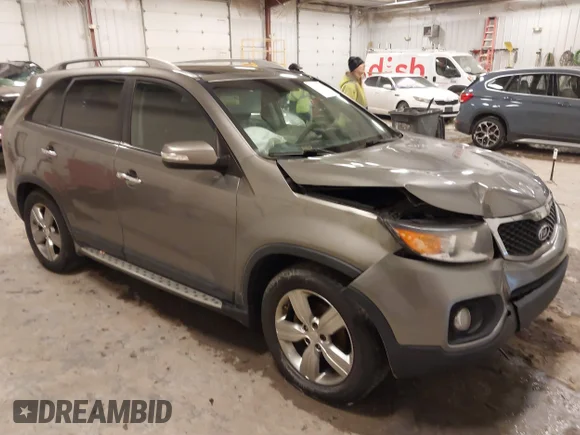 ✅ 2013 Kia Sorento EX • VIN: 5XYKU4A27DG351301 • Lot: 44021807. Listed on IAAI with 232,898 mi. Free auction sales archive from the USA and detailed vehicle history report at DreamBid. Image 1.