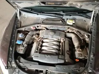 ✅ 2004 Volkswagen Phaeton V8 • VIN: WVWAF63D148009754 • Lot: 81324415. Wystawiony na Copart z przebiegiem 120 548 mil. Bezpłatny archiwum sprzedaży aukcyjnych z USA i szczegółowy raport historii pojazdu na DreamBid. Zdjęcie 13.