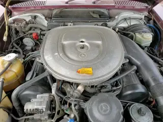 ✅ 1988 Mercedes-Benz 560 SL • VIN: WDBBA48D0JA088868 • Lot: 83309994. Wystawiony na Copart z przebiegiem 161 517 mil. Bezpłatny archiwum sprzedaży aukcyjnych z USA i szczegółowy raport historii pojazdu na DreamBid. Zdjęcie 13.