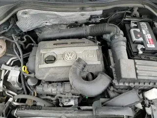 ✅ 2017 Volkswagen Tiguan Sport • VIN: WVGTV7AX0HK018268 • Lot: 60878275. Wystawiony na Copart z przebiegiem 72 417 mil. Bezpłatny archiwum sprzedaży aukcyjnych z USA i szczegółowy raport historii pojazdu na DreamBid. Zdjęcie 14.