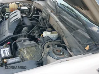 ✅ 2001 Ford Escape XLT • VIN: 1FMYU04121KF32247 • Lot: 42493851. Listed on IAAI with 245,756 mi. Free auction sales archive from the USA and detailed vehicle history report at DreamBid. Image 19.