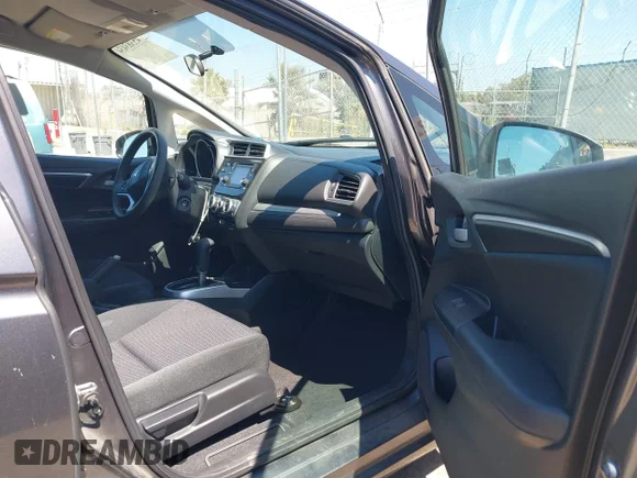 ✅ 2020 Honda Fit LX • VIN: 3HGGK5H49LM721031 • Lot: 45383434. Listed on IAAI with 45,882 mi. Free auction sales archive from the USA and detailed vehicle history report at DreamBid. Image 5.