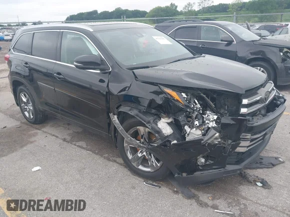 ✅ 2019 Toyota Highlander Limited Platinum • VIN: 5TDDZRFH1KS722408 • Lot: 45321491. Wystawiony na IAAI z przebiegiem 122 822 mil. Bezpłatny archiwum sprzedaży aukcyjnych z USA i szczegółowy raport historii pojazdu na DreamBid. Zdjęcie 1.