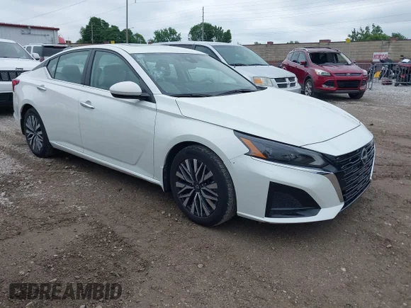 ✅ 2023 Nissan Altima SV • VIN: 1N4BL4DV0PN366914 • Lot: 45166386. Wystawiony na IAAI z przebiegiem 32 602 mil. Bezpłatny archiwum sprzedaży aukcyjnych z USA i szczegółowy raport historii pojazdu na DreamBid. Zdjęcie 1.