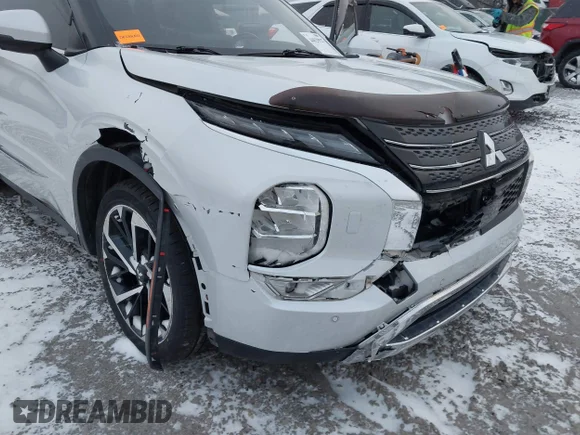 ✅ 2022 Mitsubishi Outlander SE • VIN: JA4J4UA84NZ033083 • Lot: 44029927. Wystawiony na IAAI z przebiegiem 71 436 mil. Bezpłatny archiwum sprzedaży aukcyjnych z USA i szczegółowy raport historii pojazdu na DreamBid. Zdjęcie 6.