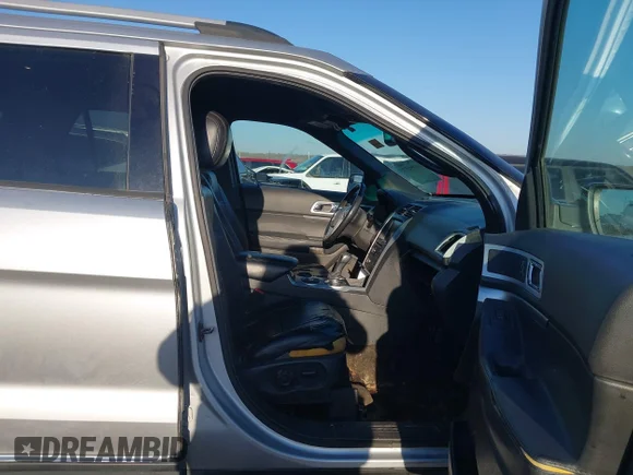 ✅ 2013 Ford Explorer XLT • VIN: 1FM5K7D89DGA17235 • Лот: 44689657. Опубліковано раніше на IAAI з пробігом 207 505 миль. Безкоштовний доступ до архіву аукціонних продажів зі США та докладний звіт про історію автомобіля на DreamBid. Зображення 5.