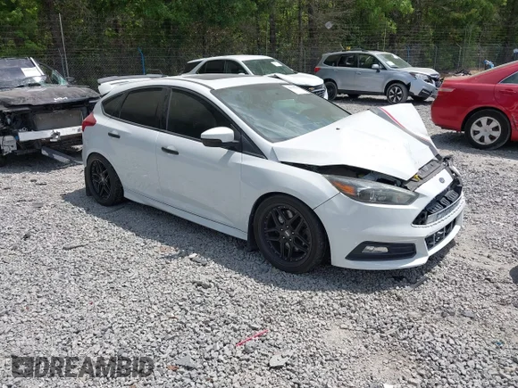✅ 2016 Ford Focus ST • VIN: 1FADP3L95GL328473 • Лот: 44899035. Опубліковано раніше на IAAI з пробігом 93 532 миль. Безкоштовний доступ до архіву аукціонних продажів зі США та докладний звіт про історію автомобіля на DreamBid. Зображення 1.