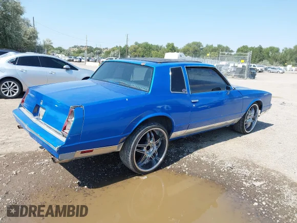 ✅ 1981 Chevrolet Monte Carlo • VIN: 2G1AZ37J8B1451493 • Lot: 42987672. Wystawiony na IAAI z przebiegiem 97 645 mil. Bezpłatny archiwum sprzedaży aukcyjnych z USA i szczegółowy raport historii pojazdu na DreamBid. Zdjęcie 4.
