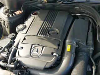 ✅ 2013 Mercedes-Benz C 250 • VIN: WDDGJ4HB2DG074824 • Lot: 41095296. Wystawiony na IAAI z przebiegiem 178 561 mil. Bezpłatny archiwum sprzedaży aukcyjnych z USA i szczegółowy raport historii pojazdu na DreamBid. Zdjęcie 19.