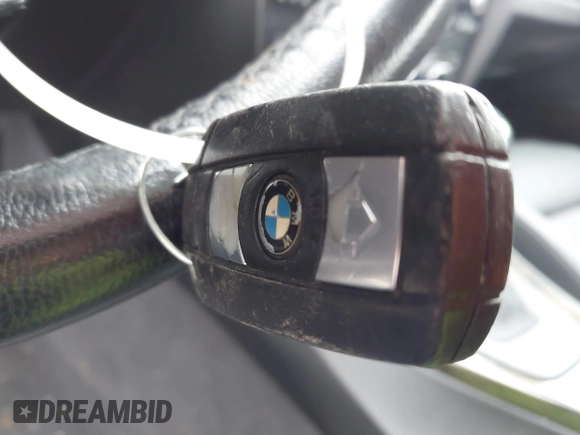 ✅ 2010 BMW 3 Series 328i • VIN: WBAWV1C57AP123650 • Lot: 44295600. Wystawiony na IAAI z przebiegiem 135 708 mil. Bezpłatny archiwum sprzedaży aukcyjnych z USA i szczegółowy raport historii pojazdu na DreamBid. Zdjęcie 11.