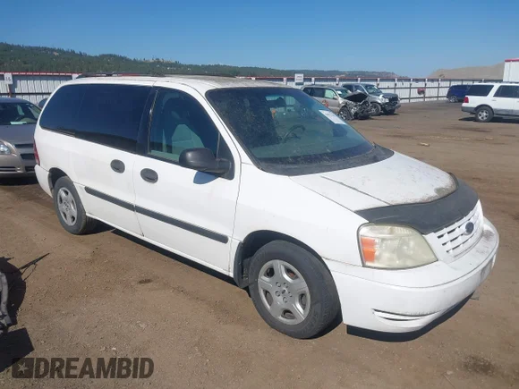 ✅ 2004 Ford Freestar SE • VIN: 2FMZA51674BA34666 • Lot: 43031242. Wystawiony na IAAI z przebiegiem 209 903 mil. Bezpłatny archiwum sprzedaży aukcyjnych z USA i szczegółowy raport historii pojazdu na DreamBid. Zdjęcie 1.