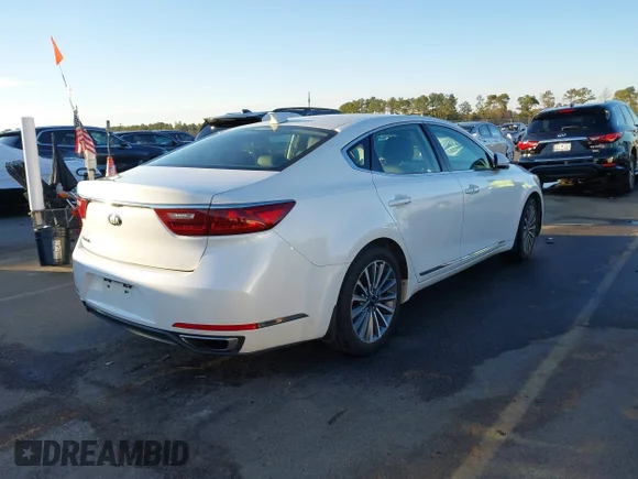 ✅ 2018 Kia Cadenza Premium • VIN: KNALB4J10J5127449 • Lot: 43896369. Wystawiony na IAAI z przebiegiem 150 847 mil. Bezpłatny archiwum sprzedaży aukcyjnych z USA i szczegółowy raport historii pojazdu na DreamBid. Zdjęcie 4.
