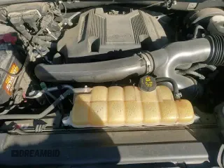 ✅ 2018 Ford Expedition Limited • VIN: 1FMJU1KT4JEA70980 • Lot: 90496005. Wystawiony na Copart z przebiegiem 126 277 mil. Bezpłatny archiwum sprzedaży aukcyjnych z USA i szczegółowy raport historii pojazdu na DreamBid. Zdjęcie 15.