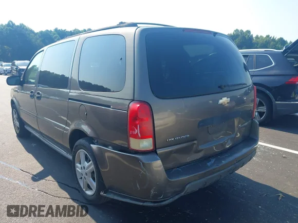 ✅ 2005 Chevrolet Uplander • VIN: 1GNDV03L85D185060 • Lot: 42985971. Wystawiony na IAAI z przebiegiem 143 052 mil. Bezpłatny archiwum sprzedaży aukcyjnych z USA i szczegółowy raport historii pojazdu na DreamBid. Zdjęcie 6.
