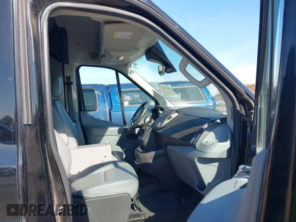 ✅ 2017 Ford Transit • VIN: 1FTYR2CM3HKB48730 • Лот: 43577257. Опубліковано раніше на IAAI з пробігом 92 378 миль. Безкоштовний доступ до архіву аукціонних продажів зі США та докладний звіт про історію автомобіля на DreamBid. Зображення 5.