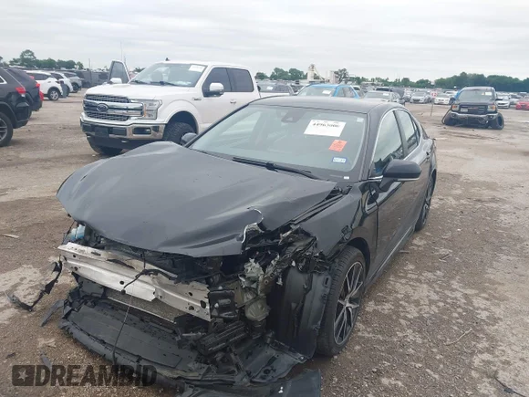 ✅ 2024 Toyota Camry SE • VIN: 4T1G11AK9RU226184 • Lot: 44963000. Wystawiony na IAAI z przebiegiem 46 884 mil. Bezpłatny archiwum sprzedaży aukcyjnych z USA i szczegółowy raport historii pojazdu na DreamBid. Zdjęcie 2.