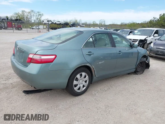 ✅ 2007 Toyota Camry LE • VIN: 4T1BE46K27U695963 • Lot: 45043316. Wystawiony na IAAI z przebiegiem 244 087 mil. Bezpłatny archiwum sprzedaży aukcyjnych z USA i szczegółowy raport historii pojazdu na DreamBid. Zdjęcie 4.