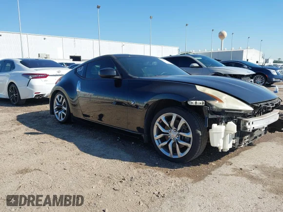 ✅ 2013 Nissan 370Z • VIN: JN1AZ4EH8DM381596 • Lot: 44245110. Wystawiony na IAAI z przebiegiem 136 377 mil. Bezpłatny archiwum sprzedaży aukcyjnych z USA i szczegółowy raport historii pojazdu na DreamBid. Zdjęcie 1.