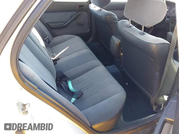 ✅ 1992 Toyota Camry DX • VIN: JT2SK11E4N0021744 • Lot: 44563813. Wystawiony na IAAI z przebiegiem 231 556 mil. Bezpłatny archiwum sprzedaży aukcyjnych z USA i szczegółowy raport historii pojazdu na DreamBid. Zdjęcie 8.