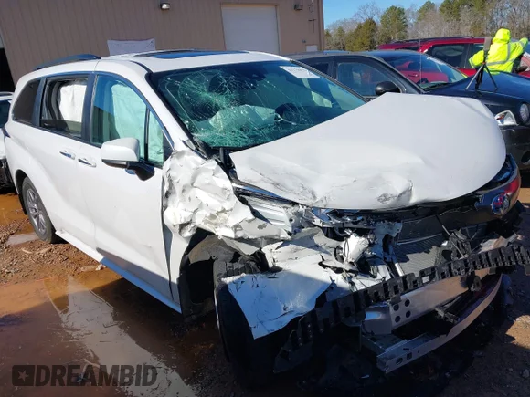 ✅ 2024 Toyota Sienna XLE • VIN: 5TDYRKEC0RS201124 • Lot: 44178235. Listed on IAAI with 15,523 mi. Free auction sales archive from the USA and detailed vehicle history report at DreamBid. Image 1.
