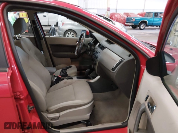 ✅ 2008 Ford Focus SE • VIN: 1FAHP35N28W166233 • Lot: 44136713. Wystawiony na IAAI z przebiegiem 199 930 mil. Bezpłatny archiwum sprzedaży aukcyjnych z USA i szczegółowy raport historii pojazdu na DreamBid. Zdjęcie 5.