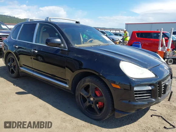 ✅ 2008 Porsche Cayenne Turbo • VIN: WP1AC29P48LA92309 • Lot: 44949290. Wystawiony na IAAI z przebiegiem 128 345 mil. Bezpłatny archiwum sprzedaży aukcyjnych z USA i szczegółowy raport historii pojazdu na DreamBid. Zdjęcie 1.