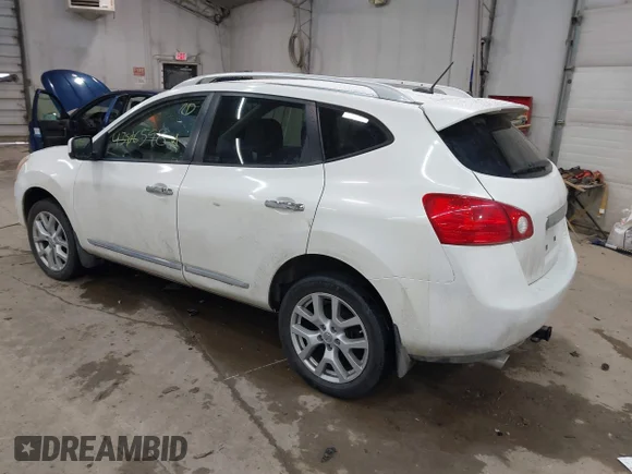 ✅ 2013 Nissan Rogue SV • VIN: JN8AS5MT8DW015983 • Lot: 43906598. Wystawiony na IAAI z przebiegiem 81 906 mil. Bezpłatny archiwum sprzedaży aukcyjnych z USA i szczegółowy raport historii pojazdu na DreamBid. Zdjęcie 3.