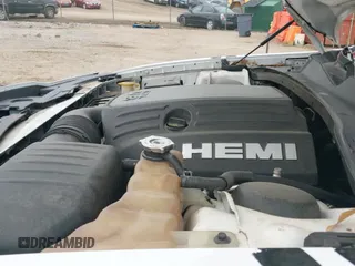 ✅ 2013 Chrysler 300 C • VIN: 2C3CCAET1DH585156 • Лот: 41694169. Опубликован ранее на IAAI с пробегом 197 886 миль. Бесплатный доступ к архиву аукционных продаж из США и подробный отчёт об истории автомобиля на DreamBid. Изображение 20.