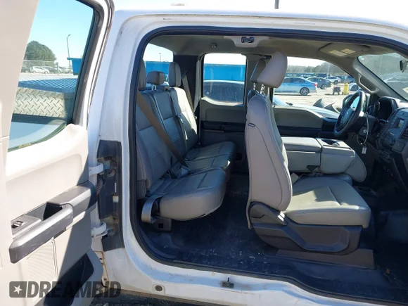 ✅ 2018 Ford F-150 XL • VIN: 1FTEX1CP7JKD59044 • Лот: 44169137. Опубліковано раніше на IAAI з пробігом Не вказано. Безкоштовний доступ до архіву аукціонних продажів зі США та докладний звіт про історію автомобіля на DreamBid. Зображення 8.