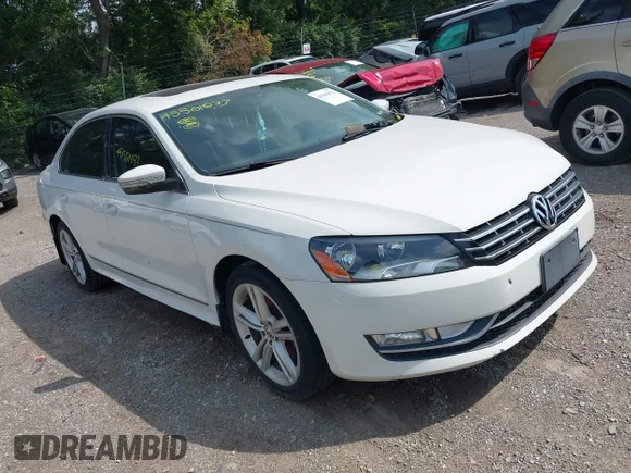 ✅ 2014 Volkswagen Passat SEL Premium • VIN: 1VWCN7A37EC037565 • Lot: 45501073. Wystawiony na IAAI z przebiegiem 90 884 mil. Bezpłatny archiwum sprzedaży aukcyjnych z USA i szczegółowy raport historii pojazdu na DreamBid. Zdjęcie 1.