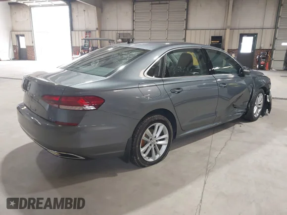 ✅ 2020 Volkswagen Passat SE • VIN: 1VWWA7A35LC020608 • Lot: 44198995. Wystawiony na IAAI z przebiegiem 69 832 mil. Bezpłatny archiwum sprzedaży aukcyjnych z USA i szczegółowy raport historii pojazdu na DreamBid. Zdjęcie 4.