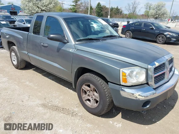 ✅ 2006 Dodge Dakota SLT • VIN: 1D7HE42K36S547079 • Lot: 44862081. Wystawiony na IAAI z przebiegiem 198 606 mil. Bezpłatny archiwum sprzedaży aukcyjnych z USA i szczegółowy raport historii pojazdu na DreamBid. Zdjęcie 1.