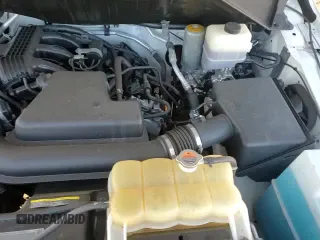 ✅ 2019 Nissan NV Cargo S • VIN: 1N6BF0KY2KN805611 • Lot: 84392104. Wystawiony na Copart z przebiegiem 119 881 mil. Bezpłatny archiwum sprzedaży aukcyjnych z USA i szczegółowy raport historii pojazdu na DreamBid. Zdjęcie 16.