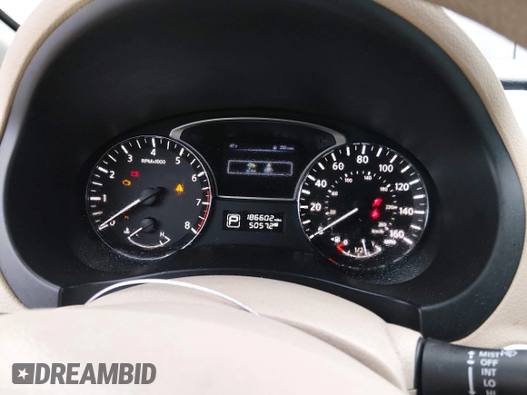 ✅ 2015 Nissan Altima 2.5 • VIN: 1N4AL3AP8FN884411 • Lot: 44216006. Wystawiony na IAAI z przebiegiem 186 602 mil. Bezpłatny archiwum sprzedaży aukcyjnych z USA i szczegółowy raport historii pojazdu na DreamBid. Zdjęcie 7.
