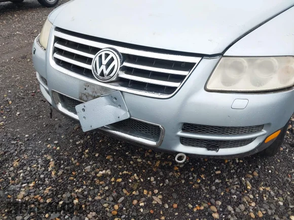 ✅ 2004 Volkswagen Touareg • VIN: WVGEM77L04D054606 • Lot: 42675198. Wystawiony na IAAI z przebiegiem Nie podano. Bezpłatny archiwum sprzedaży aukcyjnych z USA i szczegółowy raport historii pojazdu na DreamBid. Zdjęcie 6.