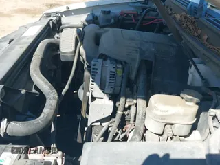 ✅ 2012 Chevrolet Tahoe Commercial • VIN: 1GNLC2E09CR185598 • Lot: 41699321. Wystawiony na IAAI z przebiegiem 202 198 mil. Bezpłatny archiwum sprzedaży aukcyjnych z USA i szczegółowy raport historii pojazdu na DreamBid. Zdjęcie 19.